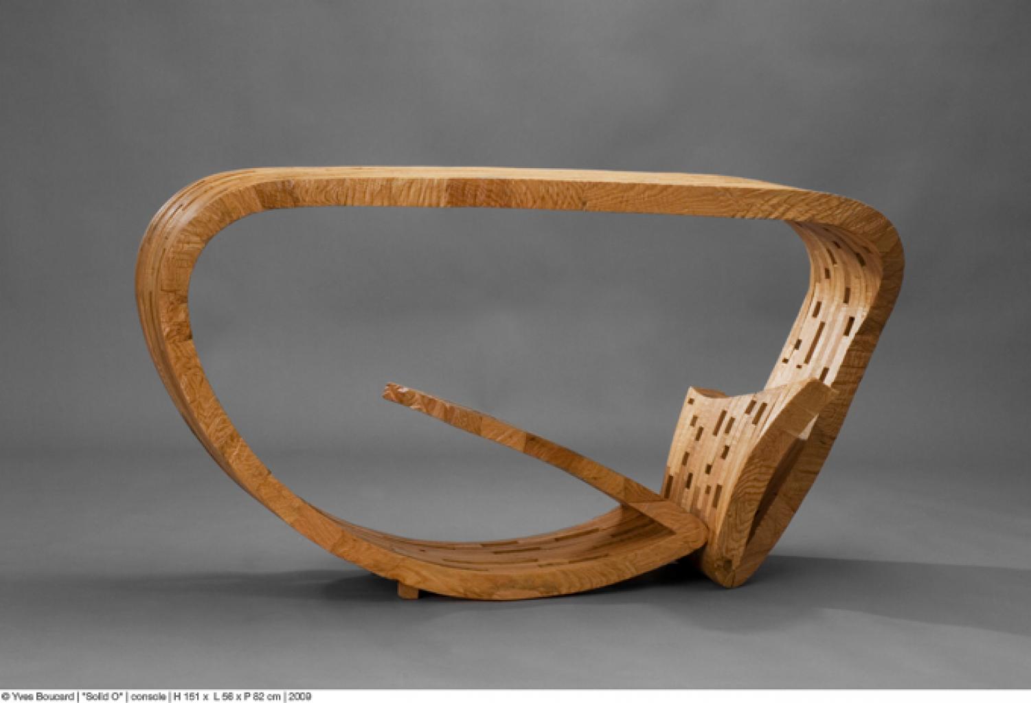"Solid O" | console | 151 x 56 x 82 cm | 2009