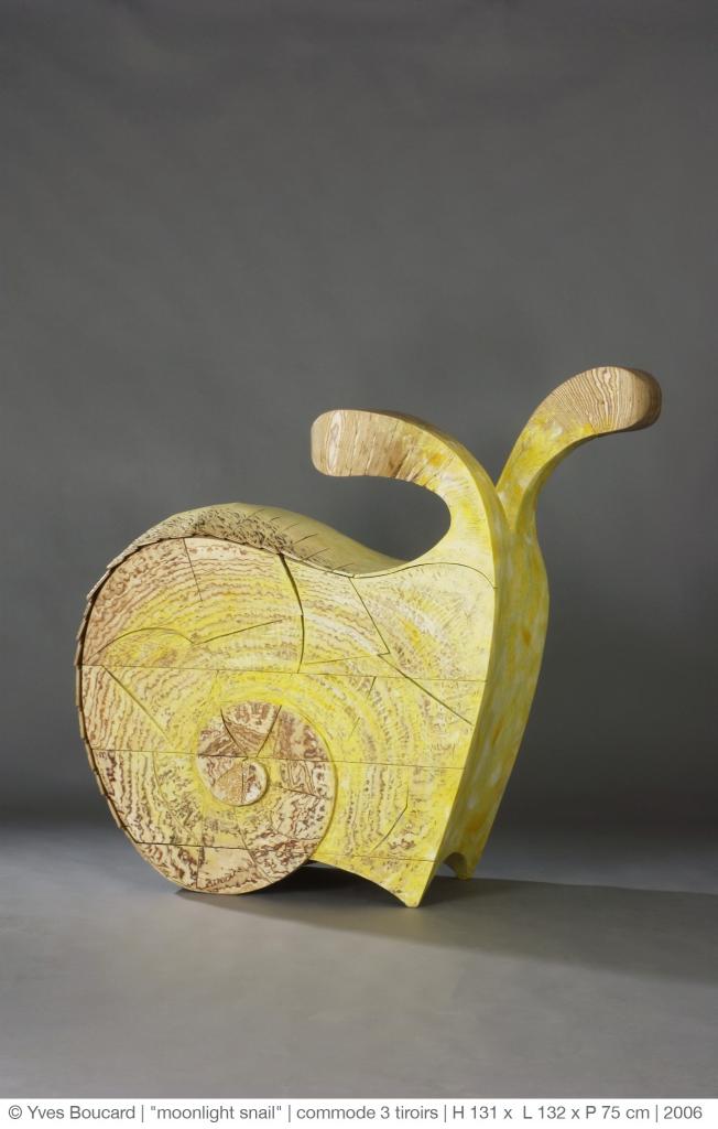 "Moonlight Snail" | commode, 3 tiroirs | 131 x 132 x 75 cm | 2006